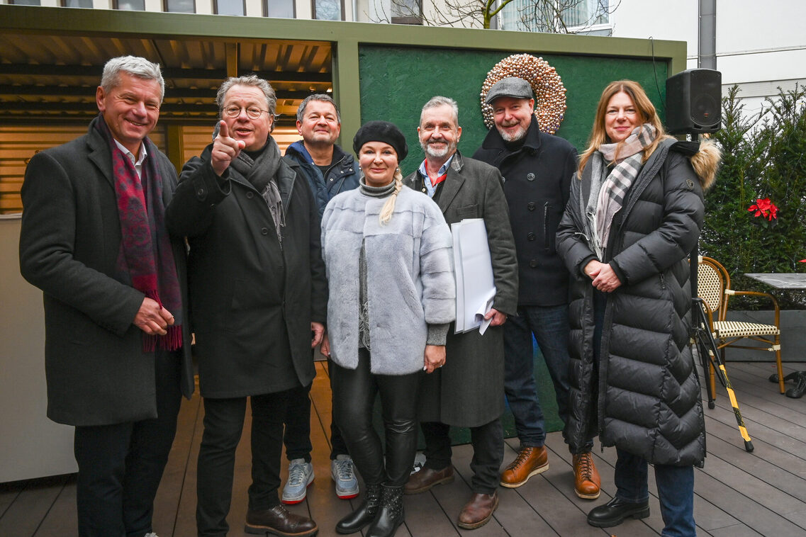 Eröffnung des umgestalteten Platzes in der Spiegelgasse