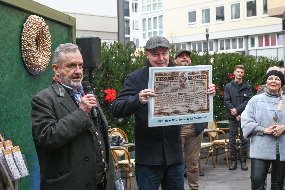 Eröffnung des umgestalteten Platzes in der Spiegelgasse