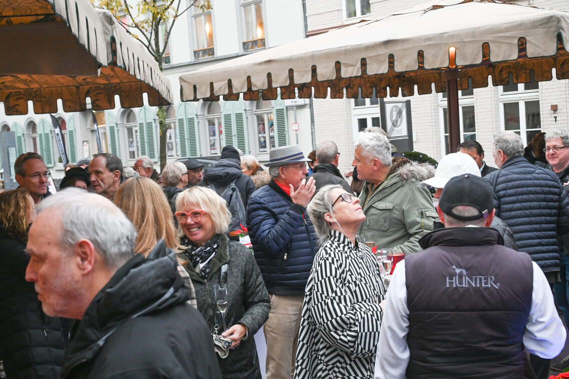 Eröffnung des umgestalteten Platzes in der Spiegelgasse