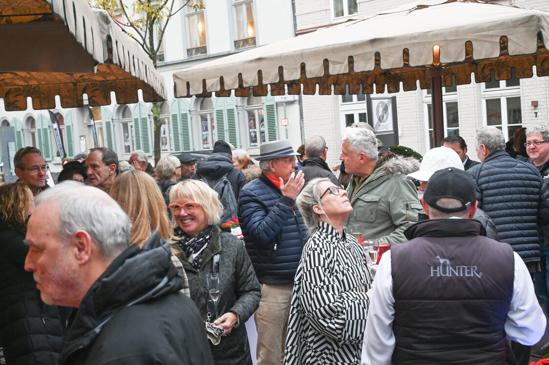 Eröffnung des umgestalteten Platzes in der Spiegelgasse