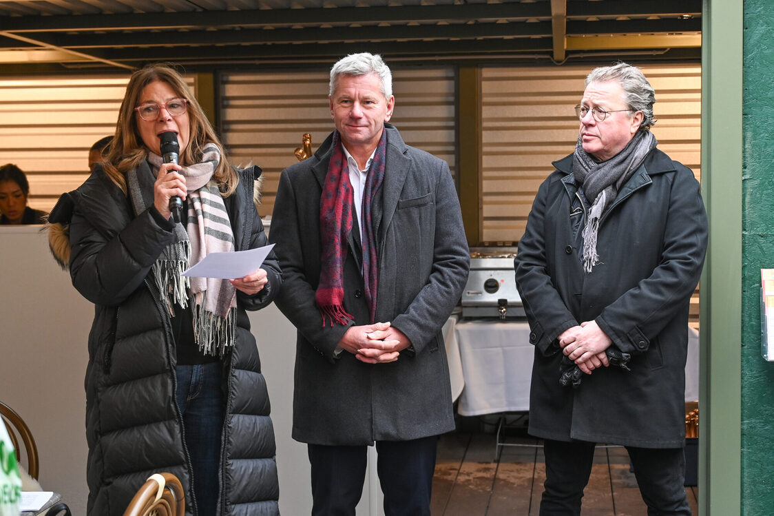 Eröffnung des umgestalteten Platzes in der Spiegelgasse