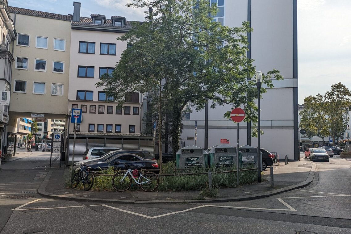 Platz in der Spiegelgasse