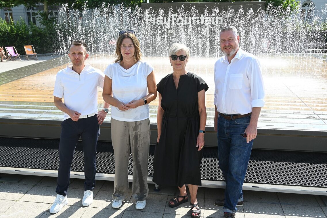 Eröffnung des Wasserspielplatzes Playfountain