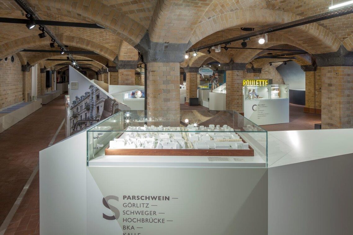 Модел на новата сграда на Градския музей във Висбаден от архитектите Töpfer...