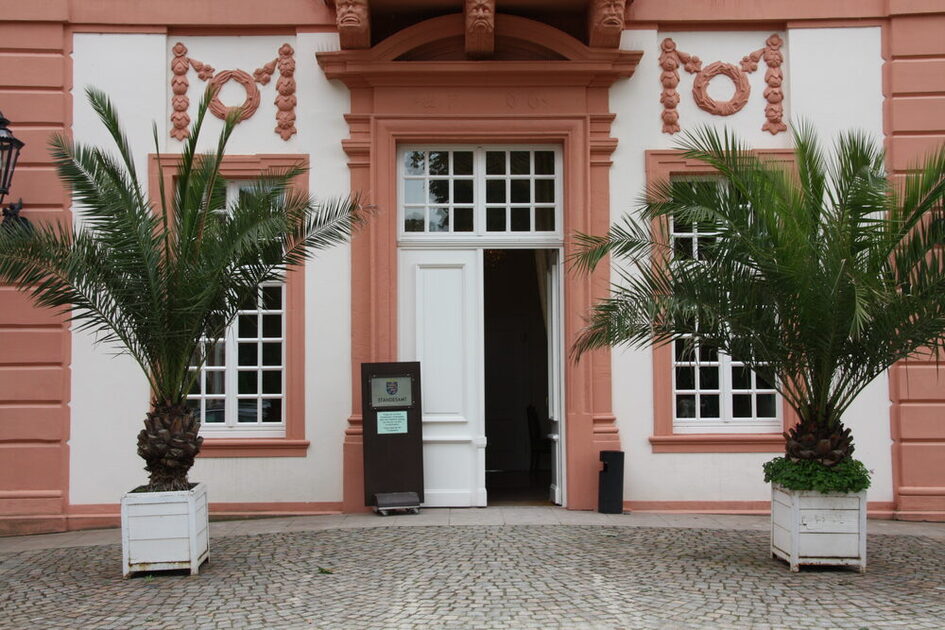Eingang zum Biebricher Schloss