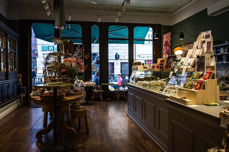 View of the café with nostalgic counter