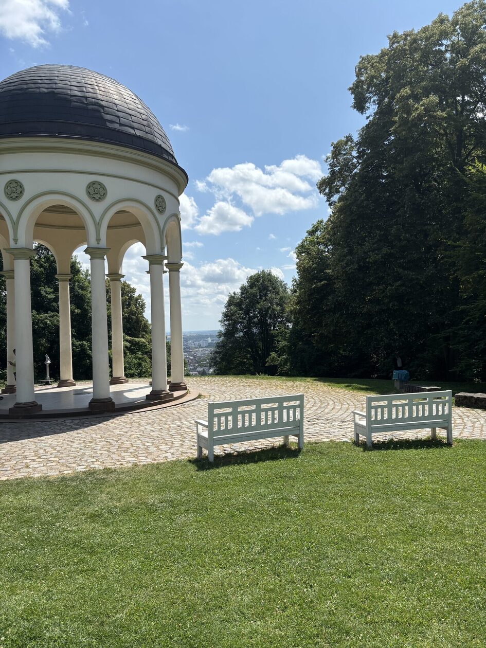 Monopteros en el Neroberg