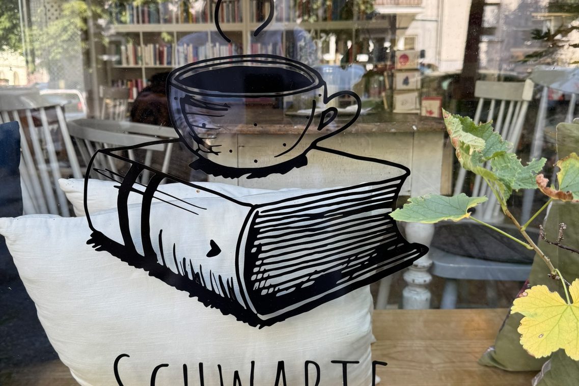 Blick ins Schaufenster Schwarte