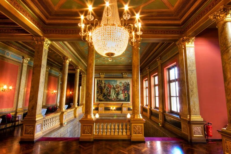 منظر داخل الدرج