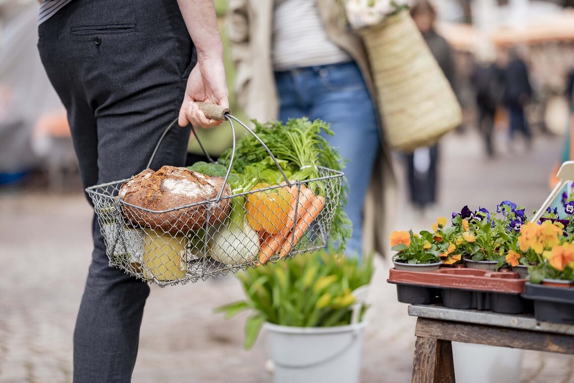 Woman at the flower stand