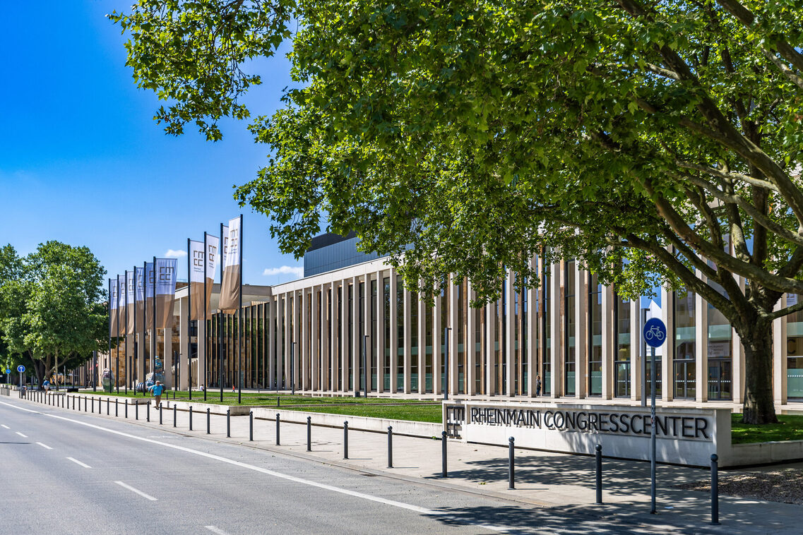 Vue extérieure du RMCC Wiesbaden avec vue du côté nord