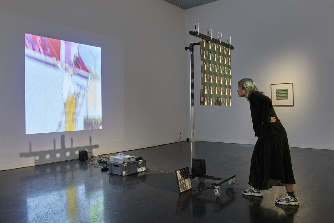 Blick in die Ausstellung "sounds like…? looks like…? Peter Roehr – eine klangkünstlerische Hommage"