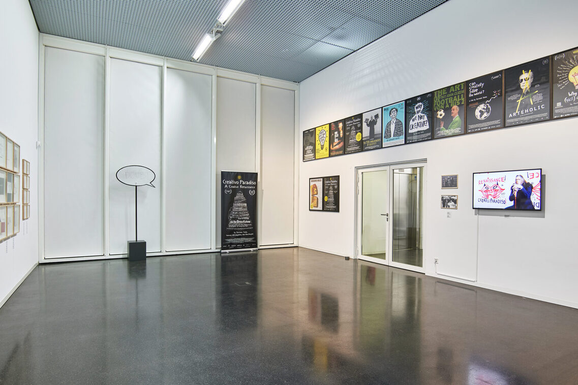 Blick in die Ausstellung "Why are you creative?" im Kunsthaus