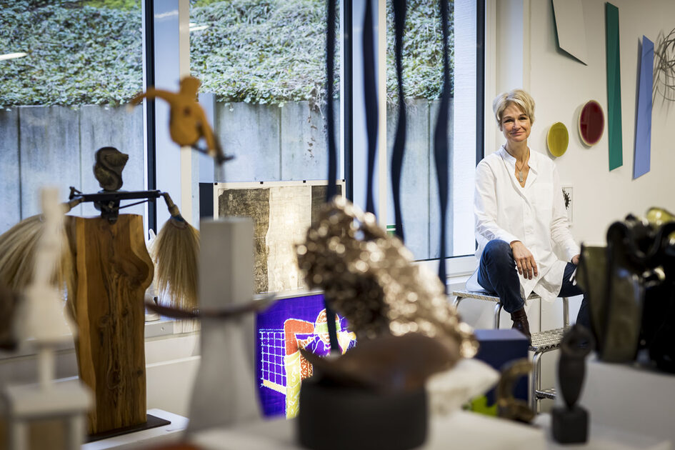 Anke Lindner ist Mitarbeiterin in der Artothek