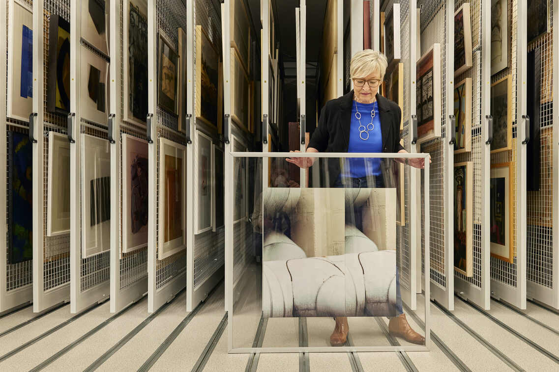 Präsentation eines Kunstwerkes in der Artothek