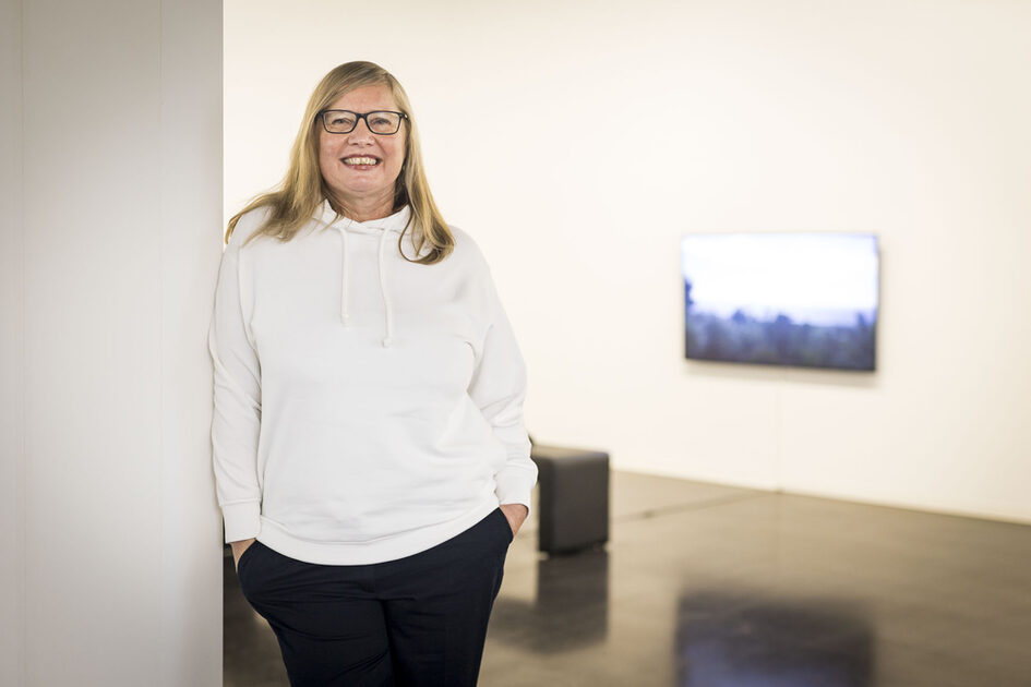 Regine Meldt ist für den Bereich Ausstellungen, Veranstaltungen und Öffentlichkeitsarbeit im Kunsthaus tätig.