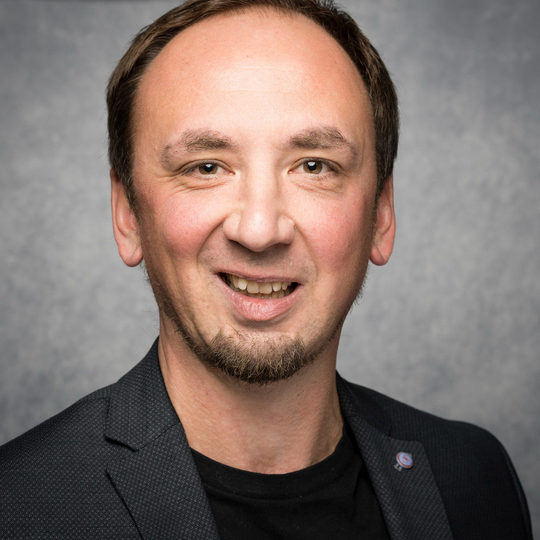 Schatzmeister: Dr. Daniel Burger-Völlmecke