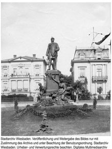 Bismarck-Denkmal am ehemaligen Bismarckplatz, um 1900