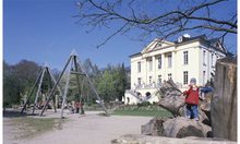 Schloss Freudenberg mit Spielplatz