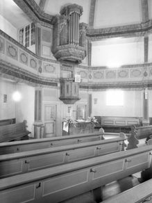 Innenansicht der Evangelischen Kirche Naurod, 1980