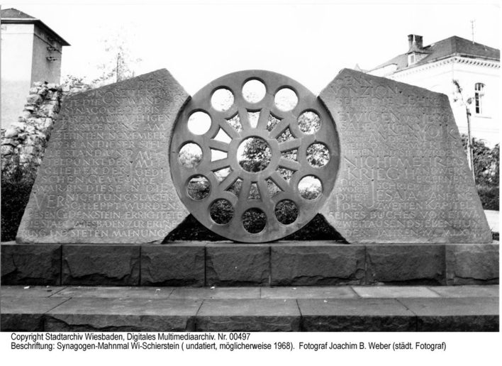 Gedenkstätte an der zerstörten Synagoge in Schierstein, ca. 1970