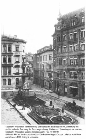 Kranzplatz mit Hygieia-Gruppe, um 1890