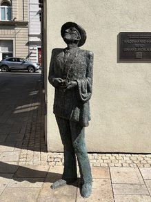 Denkmal in der Kleinen Schwalbacher Straße