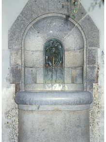 Brunnen der Schützenhofquelle, 2003