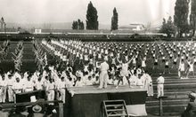 Veranstaltung des Turnerbunds auf dem Sportplatz Kleinfeldchen, 1954