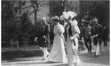 Kaiser Wilhelm II., Kaiserin Auguste Viktoria und Tochter Viktoria Luise i
