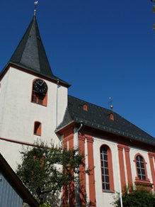 Die evangelische Kirche in Igstadt.