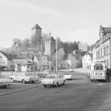 Hopfgartenplatz mit Blick auf Burg Sonnenberg, ca. 1976