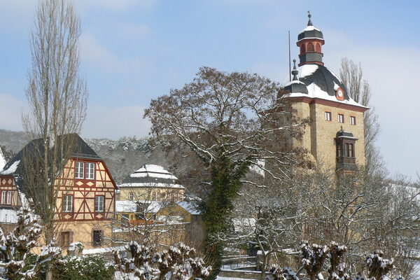 Schloss mit Schnee