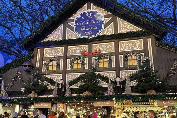 Winterliche Buden mit Essen