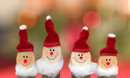 Holz-Weihnachts- und Geschenkartikel - lachende Holzweihnachtsmänner