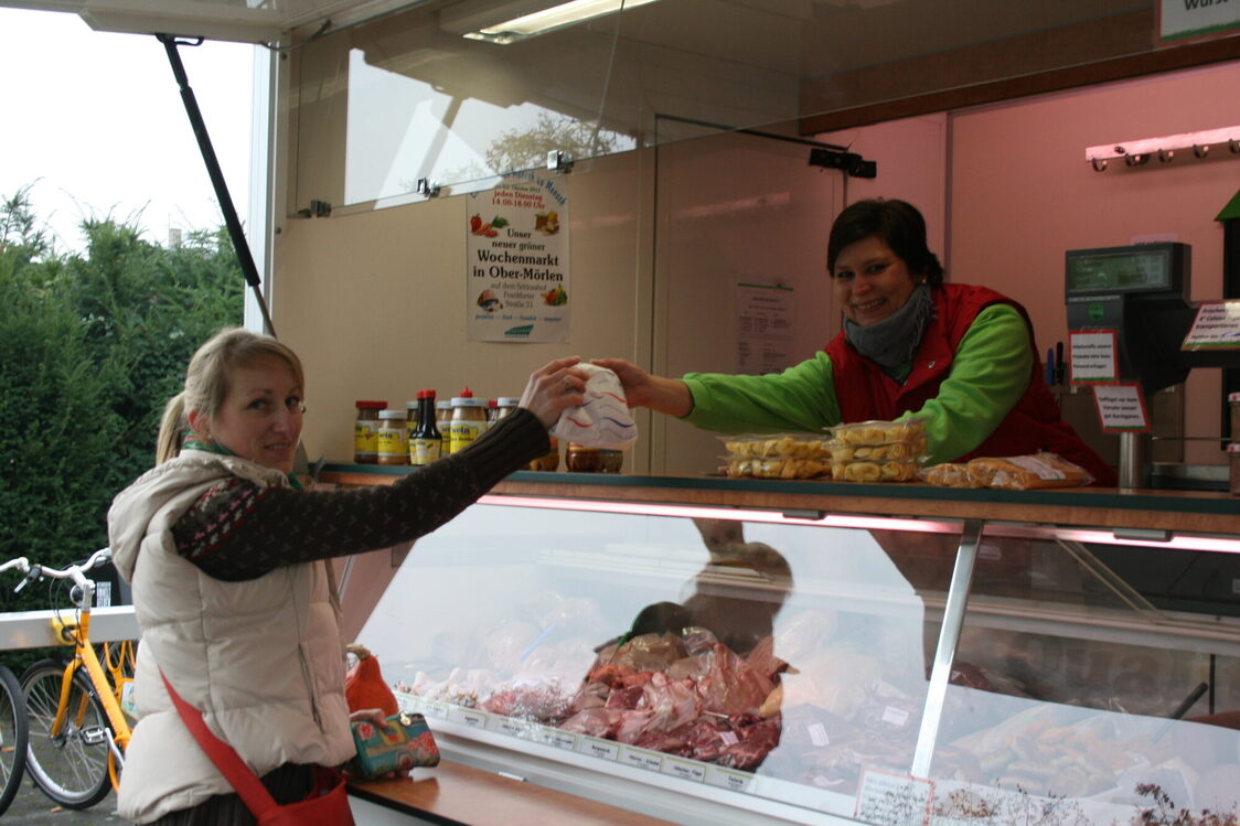 Weekly market in Mainz-Kostheim