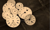 Mehrere einzelne Ziffernscheiben aus Uhren
