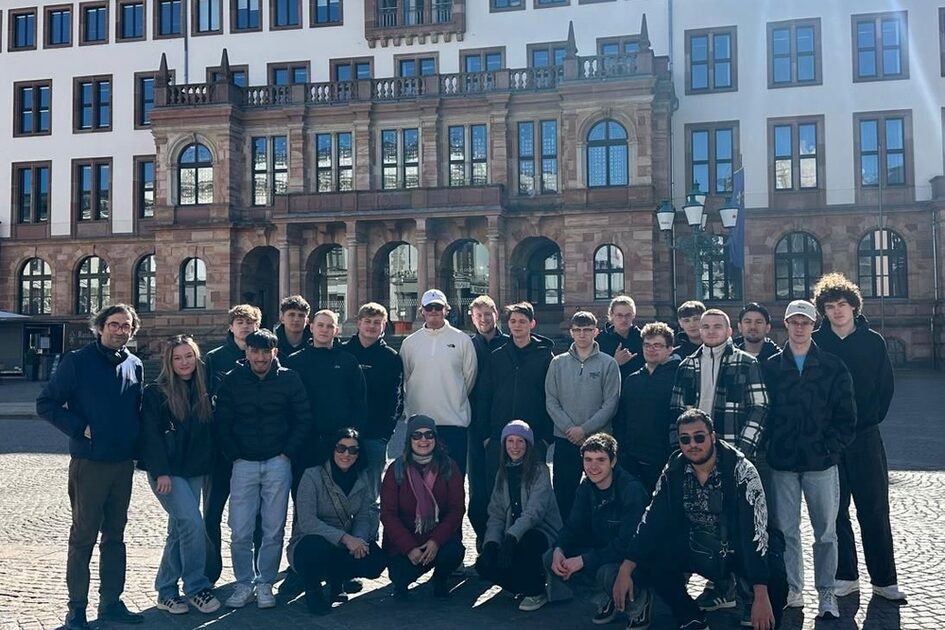 Gruppenbild II