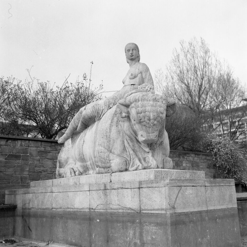 Europa auf dem Stier in den Reisinger- und Herbert-Anlagen