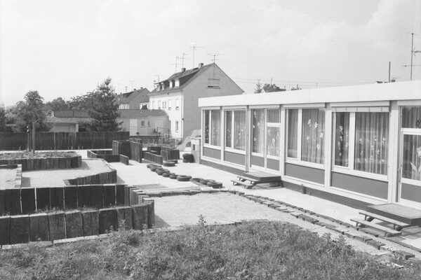 Crèche de la cité Parkfeld, Wiesbaden-Biebrich, 1975