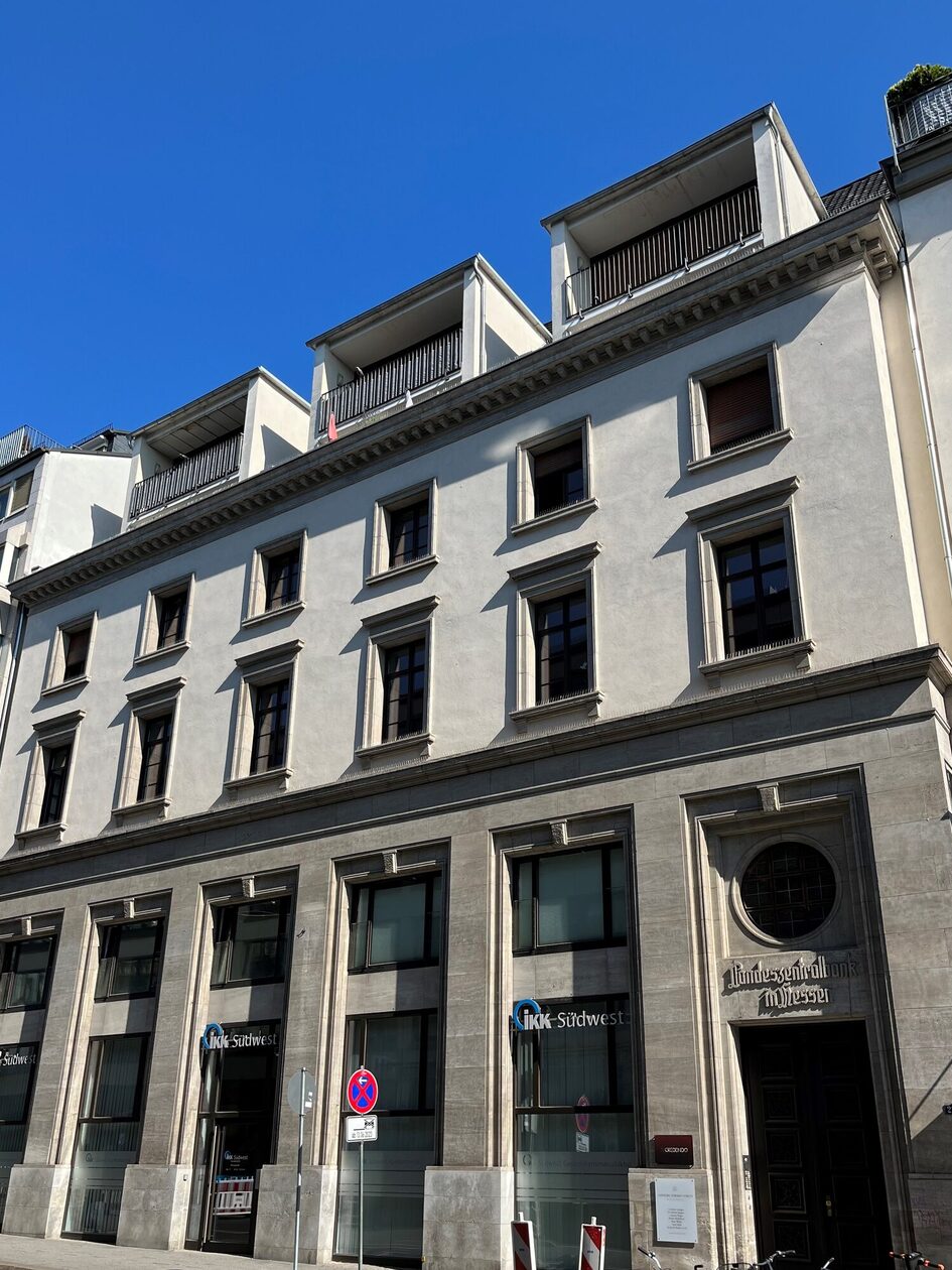 Ehemalige Landeszentralbank, Luisenstraße 21