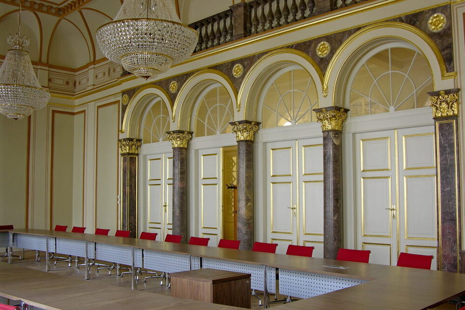 مكان اجتماع العقارات في وزارة العدل اليوم