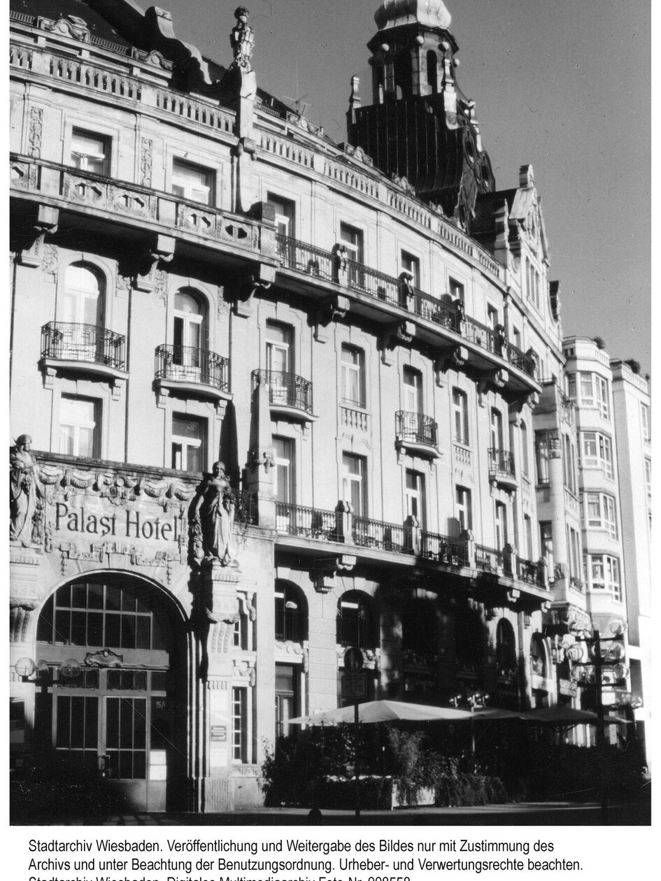 Fassade des Palasthotels, ca. 1985
