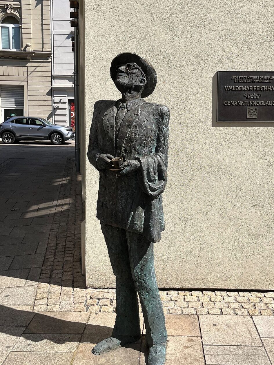 Denkmal in der Kleinen Schwalbacher Straße