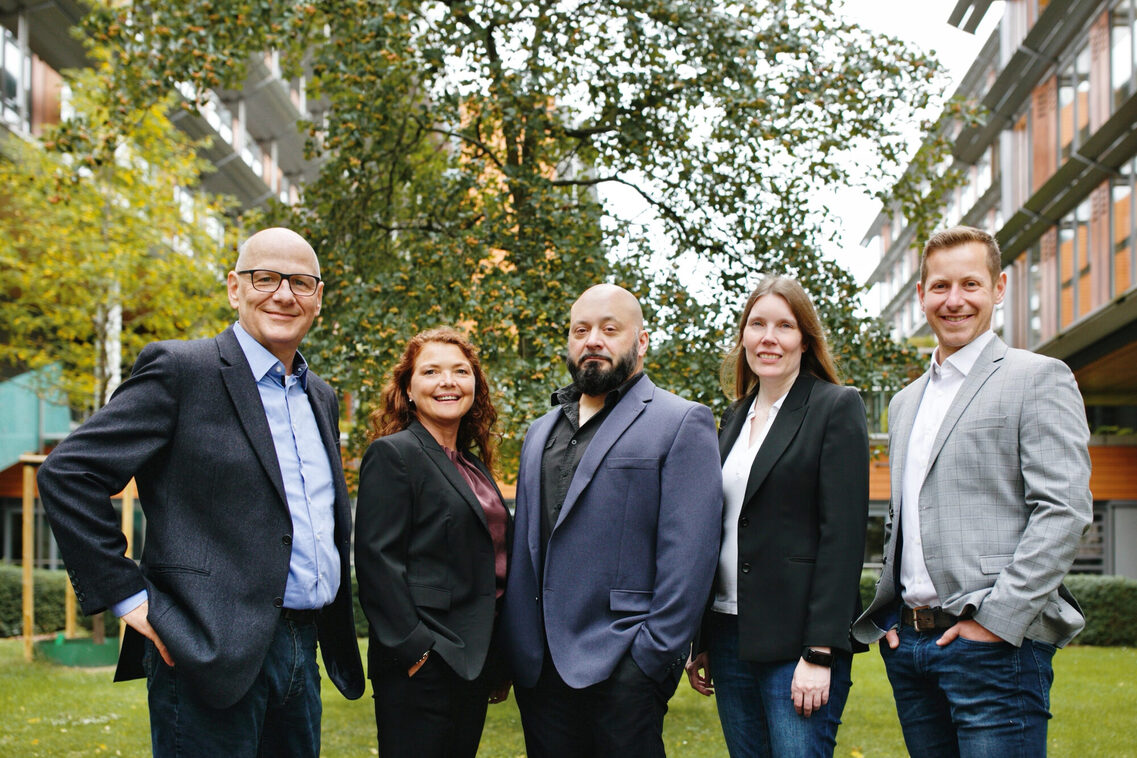 Führungsteam des Hochbauamtes (v.l.n.r.):  Andreas Rettig - Amtsleiter; Cornelia Becker - Abteilung Hochbau, Marc Schauberger – Abteilung Technik, Nina Molzahn - Abteilung Verwaltung, Andreas Kruszynski – Abteilung Gebäudemanagement