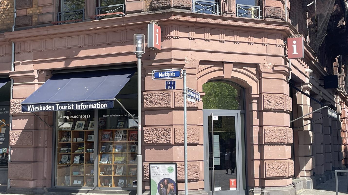 Informazioni turistiche dall'esterno