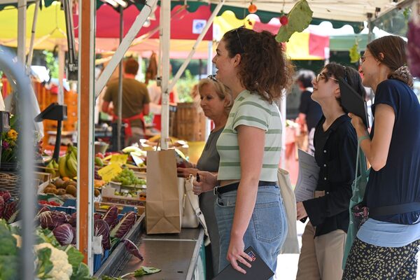 Mercato pomeridiano in Luisenplatz