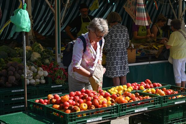 Mercato pomeridiano in Luisenplatz