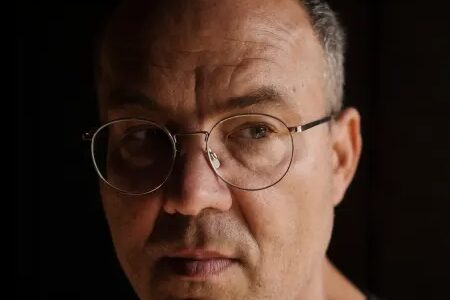 Mann mit Brille
