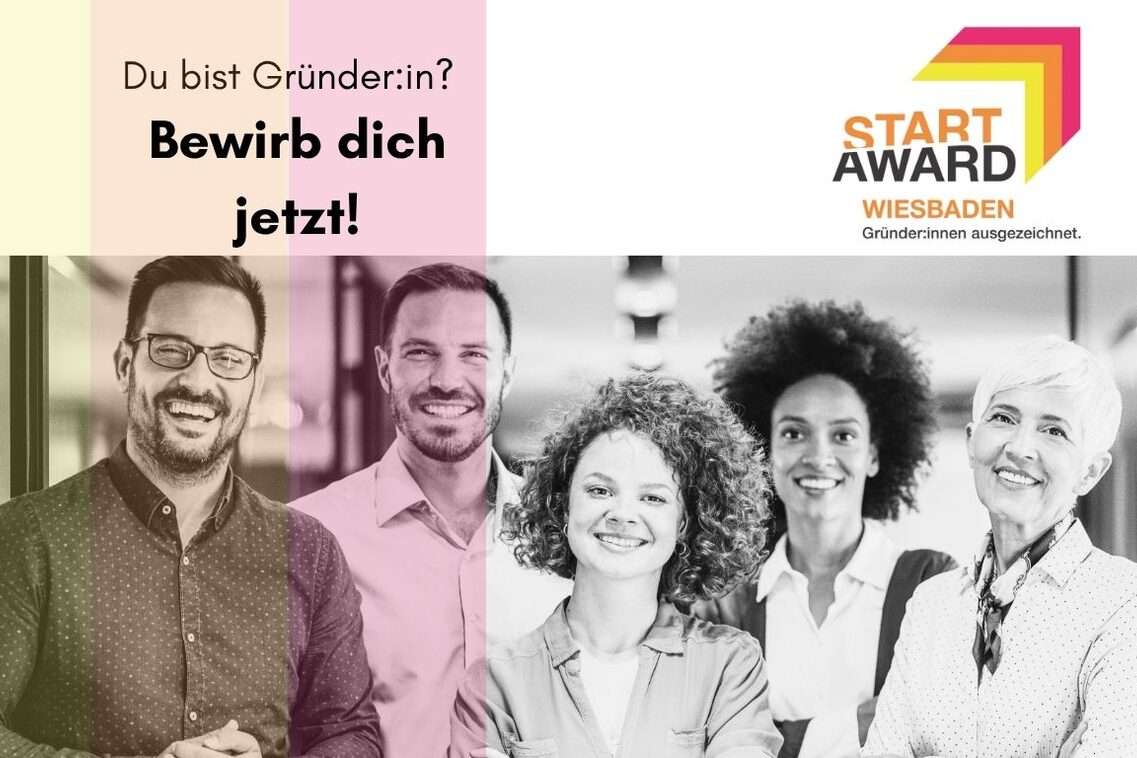zwei Männer und drei Frauen lachen in die Kamera